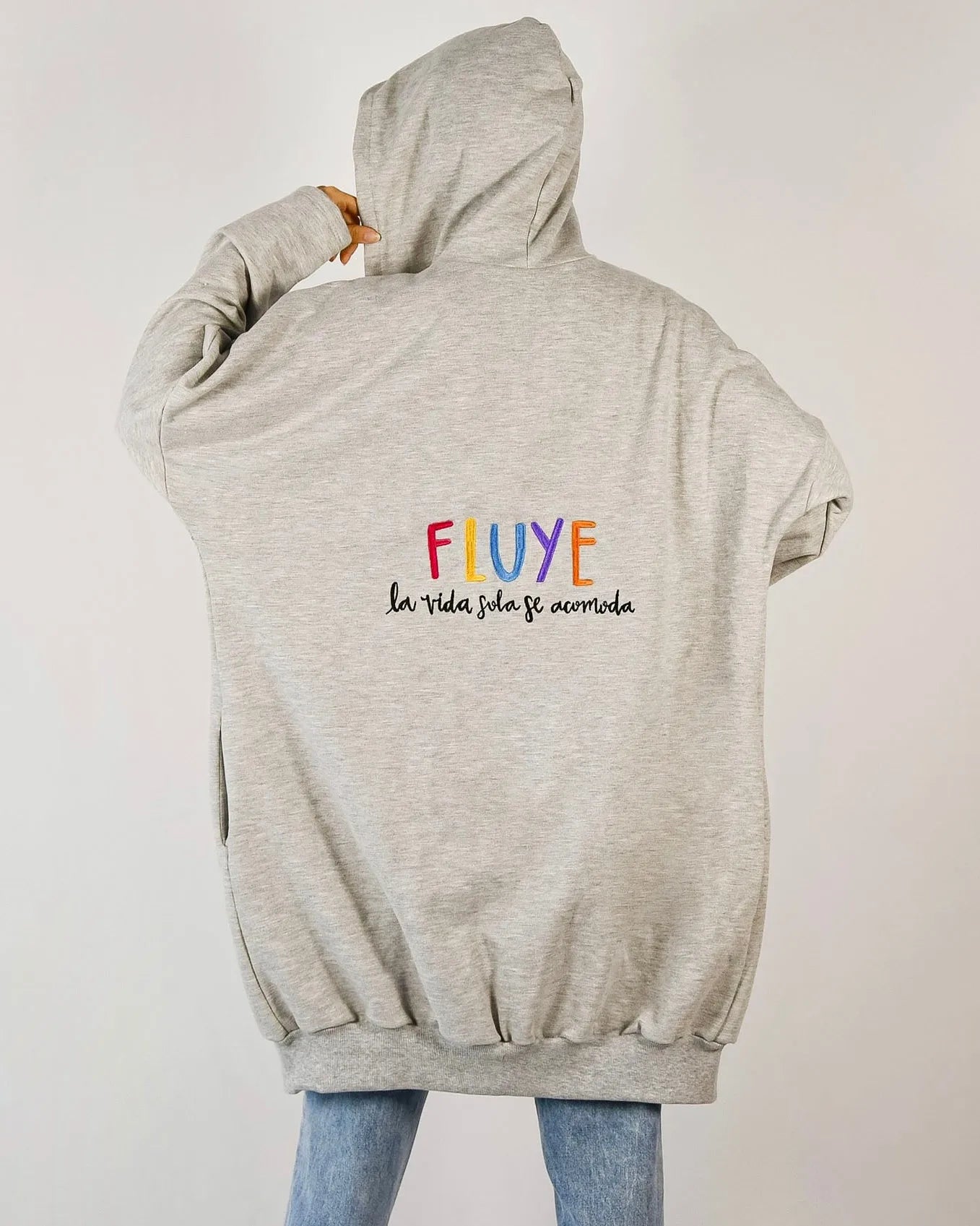 15 % en tu compra! Maxi camperon frisa bordado Mesina Fluye